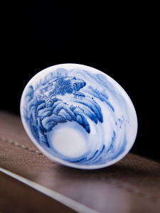 Hand-Painted Blue And White Porcelain Tea Cup Jingdezhen Ceramic Thin-Walled Mountains And Waters Cup Handmade Gongfu Tea Set