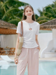 XIANGYING | Sparkle Embroidery Age-defying Body Shaping T-shirt