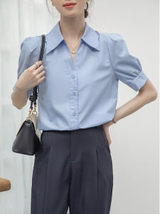 แขนสั้นสีน้ําเงิน คอวี ผู้หญิง ฤดูร้อน เสื้อเชิ้ตแขนฟองทํางานเดินทางสัมภาษณ์มืออาชีพ เสื้อท่อนบน สีขาว เสื้อเชิ้ตแฟชั่นหญิง