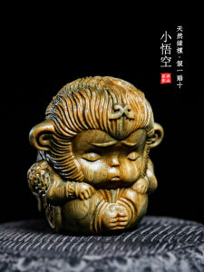 Natural Green Ebony Wood Carved Monkey King Game Piece Cute Zodiac Animal Creative Desktop Artwork Decoration Living Room Gift