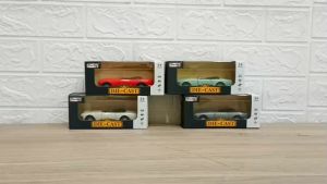 Mainan Mobil BMW Classic Diecast dan Mobil BMW Classic Return: Diecast BMW F1158-1