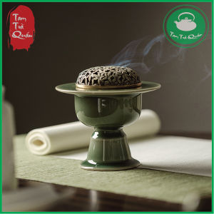 Lư trầm sứ men ngọc Long Tuyền chân cao