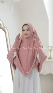 Jilbab Bergo Lengan Instan Syari Anti Tembem