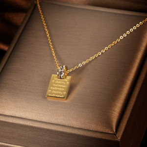 Vòng Cổ Chống Dị Ứng Không Rỉ Sét Dành Cho Nữ Sang Trọng Thiết Kế Mặt Dây Chuyền Vuông Dây Chuyền Chữ Thập Bằng Thép Titan Kiểu Dáng Thời Trang Sành Điệu Và Thanh Lịch