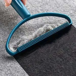 Portable Lint Roller: A Must-Have Fabric Shaver for Pet Hair & Lint Removal