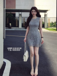 French Style Lace Sleeveless Dress Womens Slimming Waist Design High End Pure Desire Fashion City Walk Suitable Summer 2025