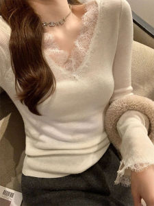 Stylish White Lace V-neck Slender Fit Sweater Inner Wear