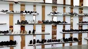 Giày thể thao thường ngày màu mờ thoáng khí thoải mái mới 2024 Giày chạy bộ cho nam Giày học sinh phong cách Hàn Quốc đế mềm giày nam