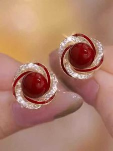 2024 New Red Pearl Earrings for Women Delicate Mini S925 Silver Needle Ear Stud High End Elegant Classy Jewelry