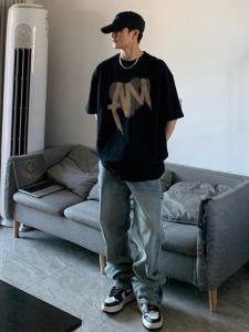 เสื้อยืดแขนสั้นสีดำ ทรงหลวม สำหรับผู้ชาย ทรงหลวม สไตล์อเมริกัน สตรีท แฟชั่น เสื้อแขนสั้นพิมพ์ลาย 5 ส่วน