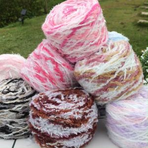 มือสอง ไหมนุ่มลื่นที่สุดในตระกูลไหมแฟนซี ขนฟู (ไหมพรมขนแพะ หนัก 100 กรัม)