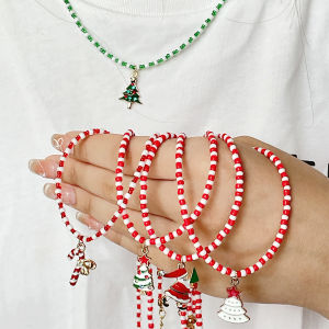 ส่วนประกอบของเทศกาลคริสต์มาสสร้อยคอลูกปัดสีเขียวสีแดงรูปการ์ตูนซานตาคลอสสร้อยคอต้นคริสต์มาสเทศกาลของขวัญสำหรับผู้หญิง