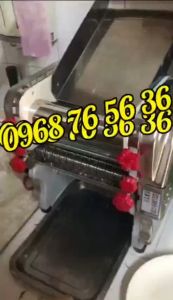 Máy cán bột cắt mì tươi mì quảng bánh canh Fkm200 (Trục cán 20cm) chạy bằng điện