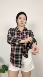 ชุดเซ็ต เสื้อเชิ้ตลายสก๊อต +  กางเกงขาสั้น  ใส่เดินเล่น