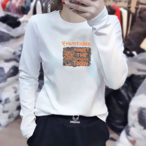 เสื้อยืดคอกลมแขนยาวผ้าฝ้ายแท้สไตล์เกาหลีสำหรับผู้หญิง เสื้อเชิ้ตทรงเข้ารูป แฟชั่นฤดูใบไม้ร่วง 2024 คอลเลกชันใหม่