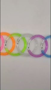 Yumi กำไลไฟ LED ใช้แบตเตอรี่ กำไลข้อมือ Charm Bracelets - รุ่น LED เป็นสิ่งที่น่าสนใจ ที่ดีที่สุด