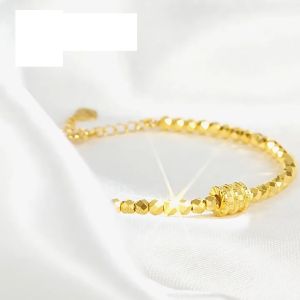 louts mall สร้อยข้อมือเทียบทองชุบ มีตลับสีแดงใส่ให้ มาพร้อมกับความหรูหรา ดีไซน์ทันสมัย ชุบไมครอนหลายชั้น สีไม่หลุดไม่ลอก มาตรฐานเดียวกับงานทองแท้