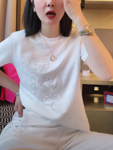 New Chinese Style Heavy Embroidery Short Sleeve T-Shirt Womens Summer round Neck Versatile Slimming Top Fashionable Cotton