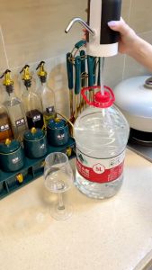 Terlaris DISPENSER AIR GALON CHARGER CAS USB POMPA AIR GALON ELECTRICKRECHARGER / POMPA GALON ELEKTRIK Modern