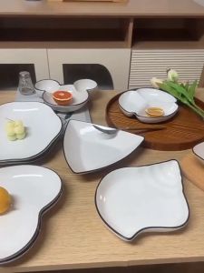 DĨA GỐM SỨ HÌNH ỐC - MẪU BẠCH NGỌC TƯỜNG VÂN