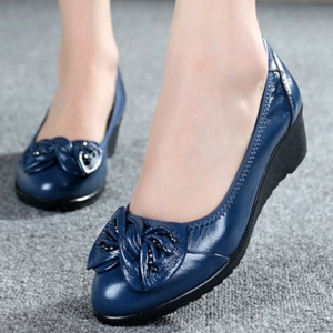 ใส่สบาย หนัง รองเท้าทํางาน ผู้หญิง นุ่ม รองเท้าเดี่ยวแบบสวมด้านล่าง ทันสมัย รองเท้าส้นเตี้ยส้นกลางหัวกลมพื้นยาง