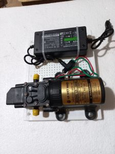 máy bơm nước tăng áp mi ni 12V Việt nhật/ 8L/min ( bộ máy như hình)