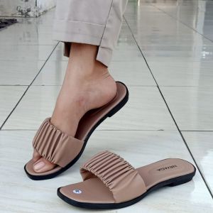 Sandal Kerut Nevada Slop Olivia / Sendal Teplek Wanita Kekinian Simple 2023