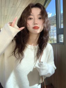 CHOEFULYN | Áo Len Trắng Form Rộng Cổ Tròn cho Mùa Thu và Đông