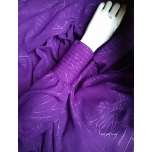 Gamis Hermosa Embos Motif Abstrak Ungu: Pilihan Elegan untuk Wanita