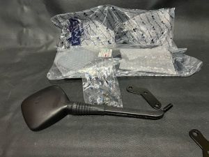 Spion vespa Rms sebiji import cocok untuk vespa clasik dan modern  Harga satu pcs sebiji kanan atau kiri.  biar vespamu makin ganteng.