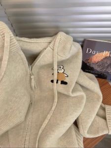 Early Spring and Autumn Soft Glutinous New Arrival Japanese Style Knitting Sweater Outwear Cardigan Female Retro Lazy Style Embroider Best Selling Tops