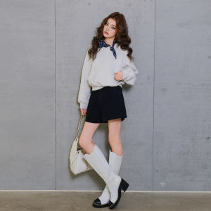 MIUCO | Áo Sweater In Hình Không Có Mũ Đính Túi