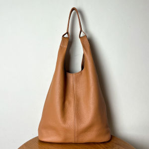 Leather Tote Bag Womens Large Capacity Bucket Bag Top Layer Cowhide Single Shoulder Bag Casual Simple Style Shopping Bag