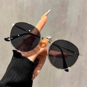 Mens and Womens Retro Metal Round Frame Glasses Are Lightweight and Durable Sunglasses Suitable for Daily Wear