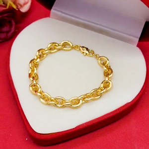 สร้อยข้อมือทองแฟชั่น ลายโซ่ตัดลาย ความยาว 6.5 นิ้ว ตะขอก้ามปู ชุบทอง ดีไซน์ทันสมัย ดูดี ใช้ได้ทุกโอกาส พร้อมส่ง #ปลายทาง