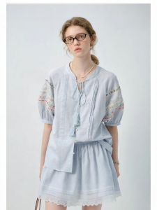 VEGA CHANG | Bộ Áo Blouse và Chân Váy Thêu Phong Cách Dân Tộc Mùa Hè