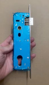 Bán Lẻ Bụng Khoá Cửa Nhựa Lõi Thép (1 Cái)