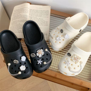 Womens Summer Outdoor Sandals Metal Chain Flower Thick Bottom Beach Head Cover Anti-slip Slip-On Clog Shoes Casual Flat Heel