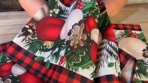 Christmas Table Runner - Merry Christmas Table Runner for Dining Christmas Snowflake Table Runner Xmas Holiday Table Runners for Home Party Decor