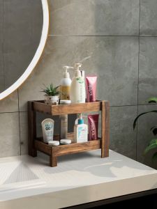 ชั้นวางของไม้สัก ชั้นวางของแบบสองชั้นเล็ก วางของในห้องน้ํา ใส่แชมพู ครีมอาบน้ํา สีโอ๊คเห็นลายไม้ วางสบู่ ตกแต่งมุมบ้าน LuckyThailand