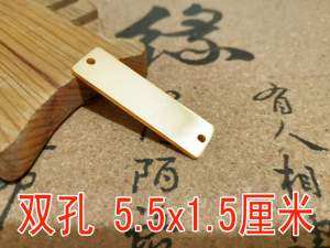 กุญแจรถยนต์สแตนเลสเหล็กดีไซน์ป้องกันการสูญหายพร้อมตัวอักษรห้องพักบ้านพักพักผ่อนที่ระลึกสำหรับนักศึกษาปริญญาตรี