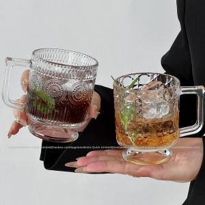แก้วกาแฟสไตล์อเมริกันแบบเกาหลี INS Ice American Glass Cup พร้อมก้น ลายทางแนวตั้ง สไตล์เรียบง่าย แก้วกาแฟสำหรับเครื่องดื่มเย็น แก้วมือถือ แก้วน้ำ