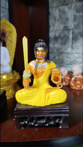 Tượng bất động MInh Vương bồ tát ngồi đế sen. bằng bột đá. cao 14cm
