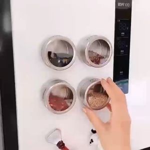 4/6 Pcs Magnetic Spice Tins Stainless Steel Spice Jars with Wall Base Wall Mounted Seasoning Container Conditment Storage for Kitchen BBQ Easy to Clean Rust-proof