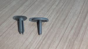 J01S30 DOOR TRIM CLIP VOLVO FL10 HOWO SINOTRUK SET ( 6PCS MALE 6PCS FEMALE )