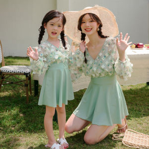 ชุดว่ายน้ำแม่ลูกแบบใหม่ชุดว่ายน้ำแบบกระโปรงวันพีซแบบเจ้าหญิงสไตล์ตะวันตกสำหรับเด็กหญิงและเด็กชายชุดว่ายน้ำชายหาด