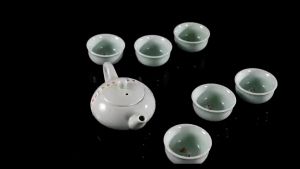 3D Fish Tea Pot Set with Cups - Jade Green Glaze Kung Fu Porcelain Teapot Creative Gift Tea Set
