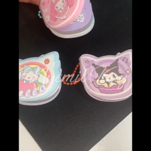 [1 BOX] MINI NOTEBOOK GANTUNG SQUISH SANRIO - BUKU MEMO MINI SANRIO GANTUNGAN SQUISH - MINI NOTE BOOK GANTUNGAN SANRIO CINNAMOROLL MELODY KUROMI POCHACCO