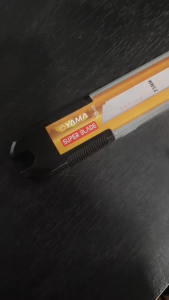 YAMA ใบมีดคัตเตอร์ SK5 ขนาด 25 mm  แพ็ค 10 ใบ/ กล่อง.เหล็กคุรภาพสูง หนาพิเศษ! (SPARE-N)