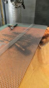 ตะแกรงอลูเนียมสีเงิน 30x100cm ตะแกรงหม้อน้ำ ตะแกรงแต่งสเกิร์ต กันหินกันแมลงหน้ากระจัง ตะแกรงอินเตอร์ ตะแกรงอลูมิเนียมติดรางน้ำฝน